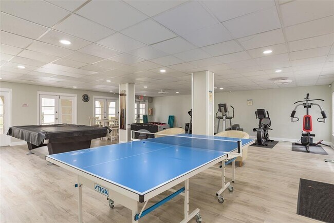 Building Photo - 2700 Bayshore Blvd
