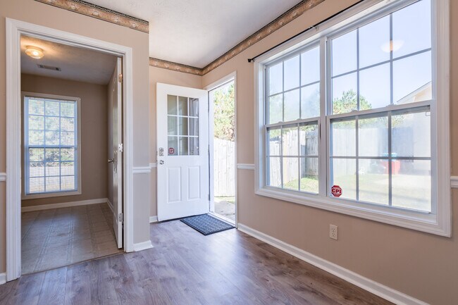 Building Photo - 413 Spurlin Ct
