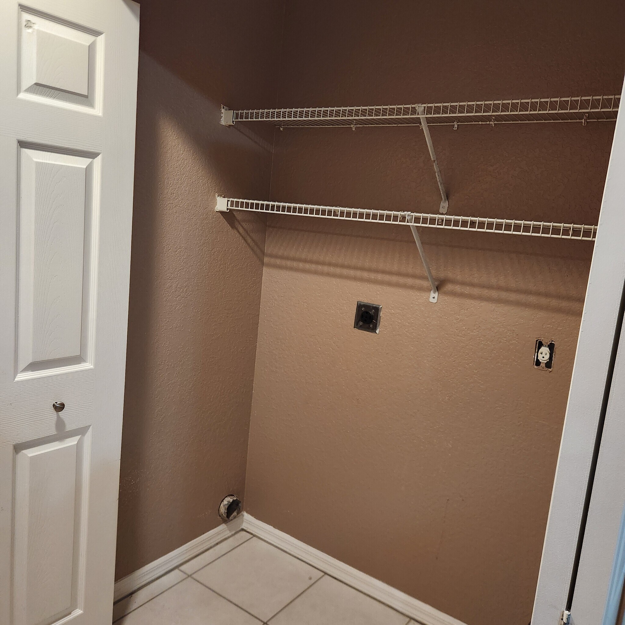 Building Photo - 1037 SE 11th St