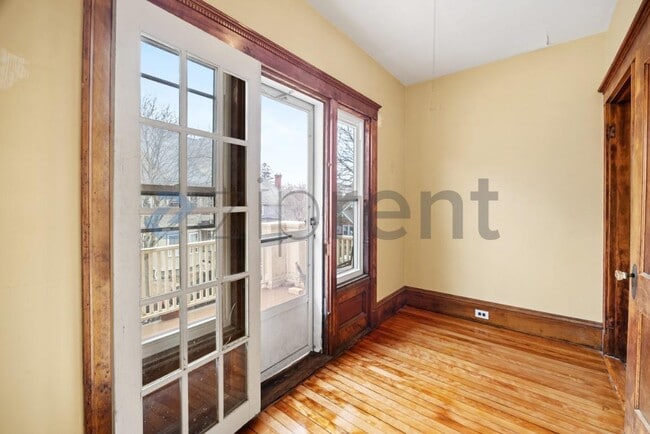 Building Photo - 16 Penhallow St