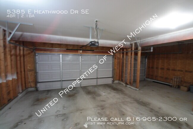 Building Photo - 5385 E Heathwood Dr SE
