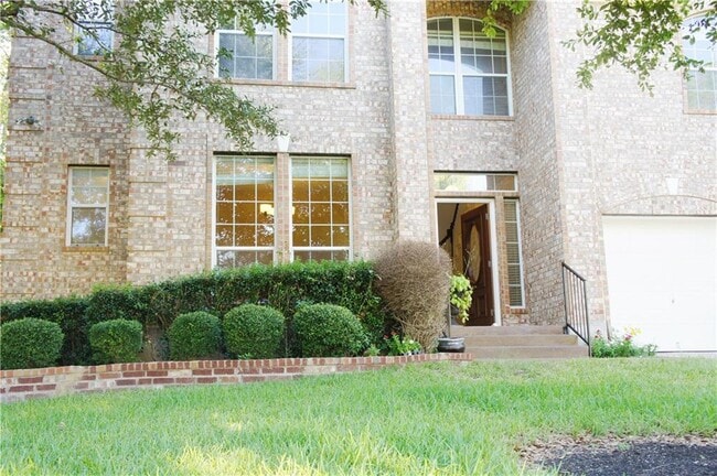 Building Photo - 13632 Campesina Dr