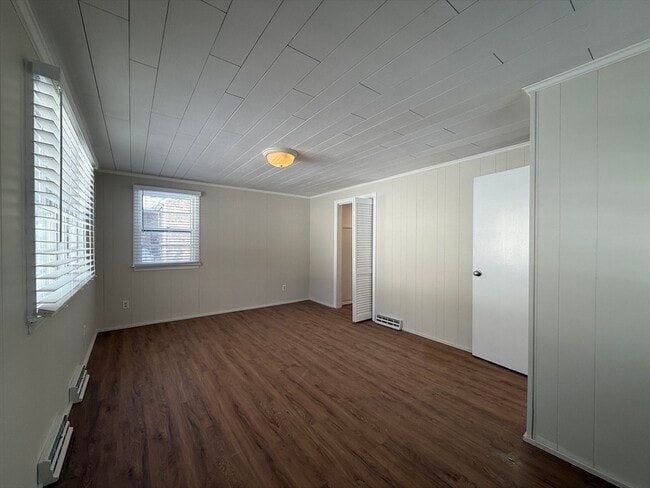 Building Photo - 2 Cochituate Rd