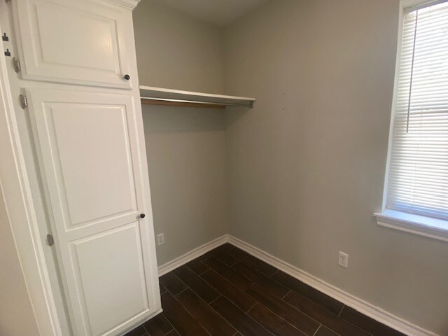 Building Photo - 601 Brown Dr