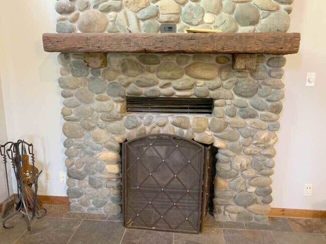 Building Photo - 3564 Gold Ridge Trail