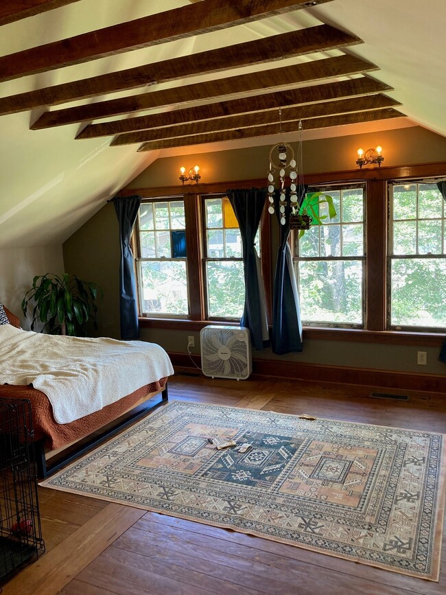 Loft Bedroom - 304 Iron Ridge Loop