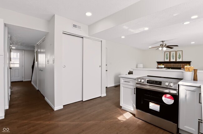 Building Photo - 4749 Rocky Knob Ln
