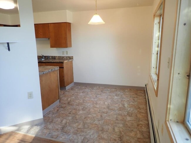 Building Photo - 53580 Marlea Ave