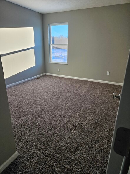 Building Photo - 211 Scotsgrove Dr