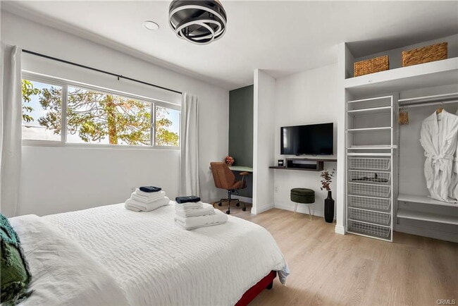 Building Photo - 9150 10th Ave