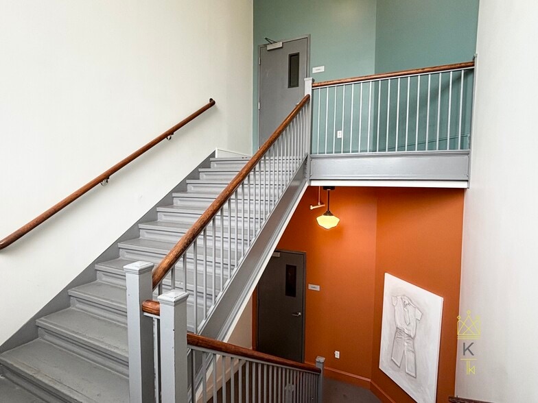 Building Photo - 20-26 Sunnyside St. Unit 6