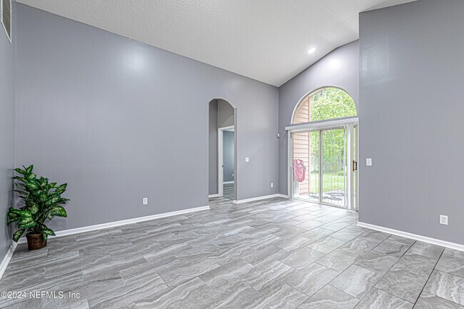 Building Photo - 2243 Trailwood Dr