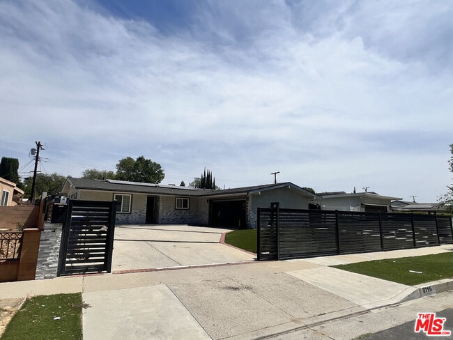 Building Photo - 9716 Casaba Ave