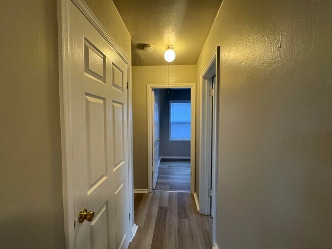 Building Photo - 3928 N 30th St