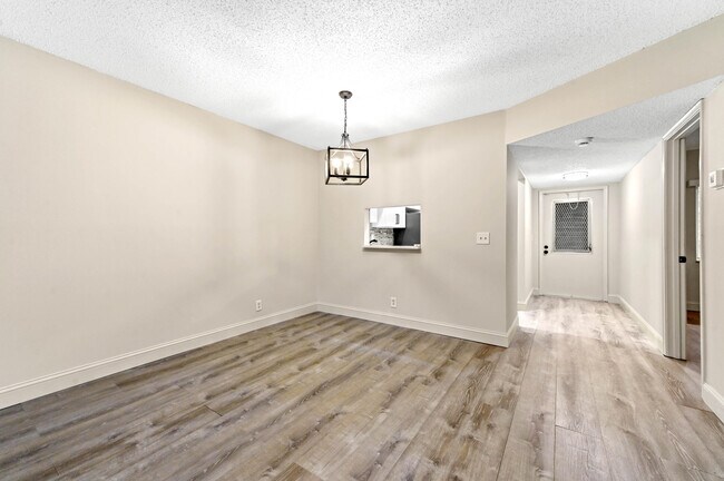 Building Photo - 2700 Casita Way