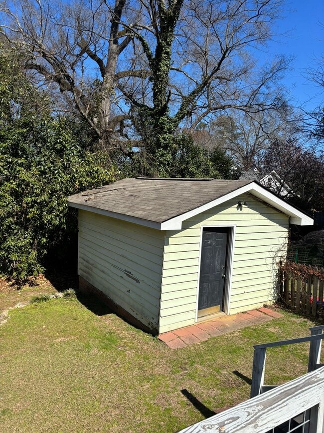 Building Photo - Lakebottom Area! Hardwood Floors Throughout!