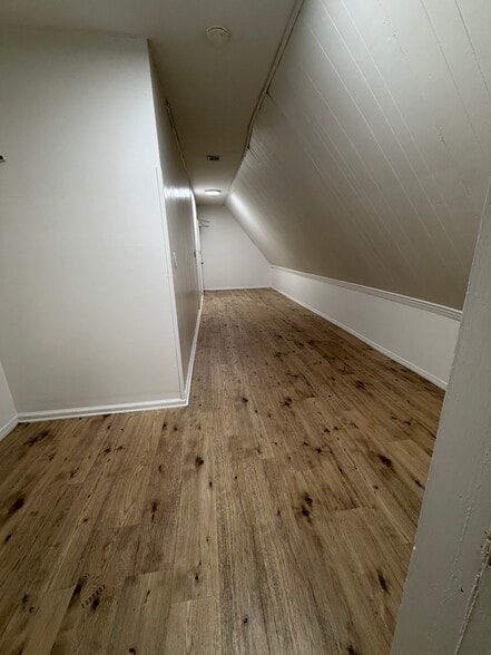 Building Photo - 575 Market St