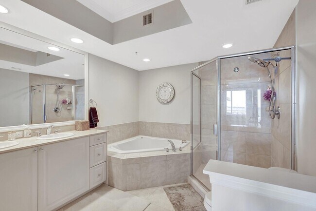 Building Photo - 775 NW Flagler Ave