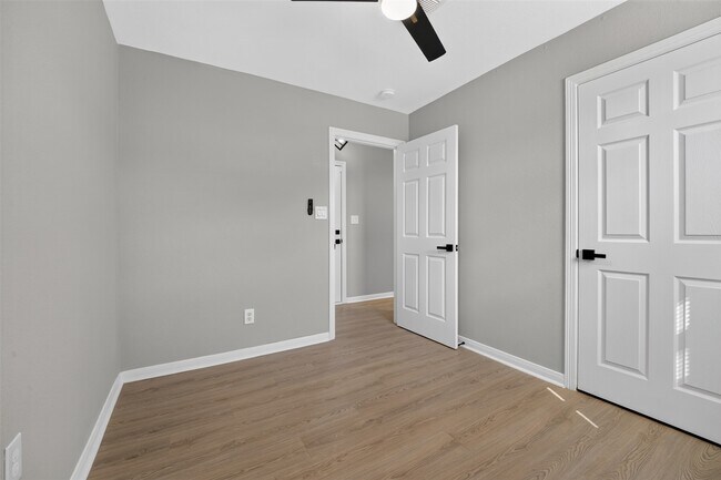 Building Photo - 2917 Avenue M