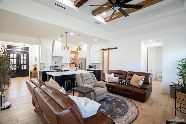 Building Photo - 30 Windsor St