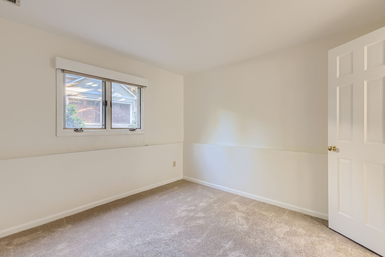 Building Photo - 2020 5th St