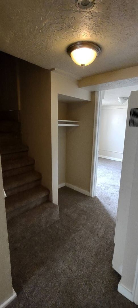 Building Photo - Quaint Provo Basement Apartment w lots of ...