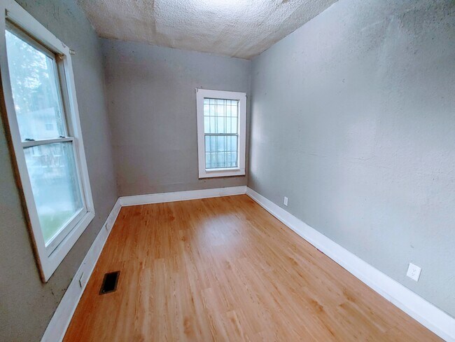 Building Photo - 232 Cansler Ave