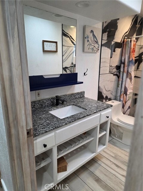 Building Photo - 917 Helmsdale Ave