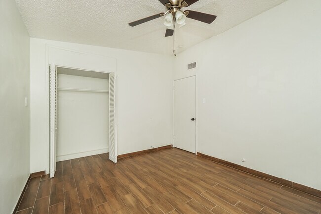 Building Photo - Comfortable 3 Bedrooms Home in San Antonio, TX