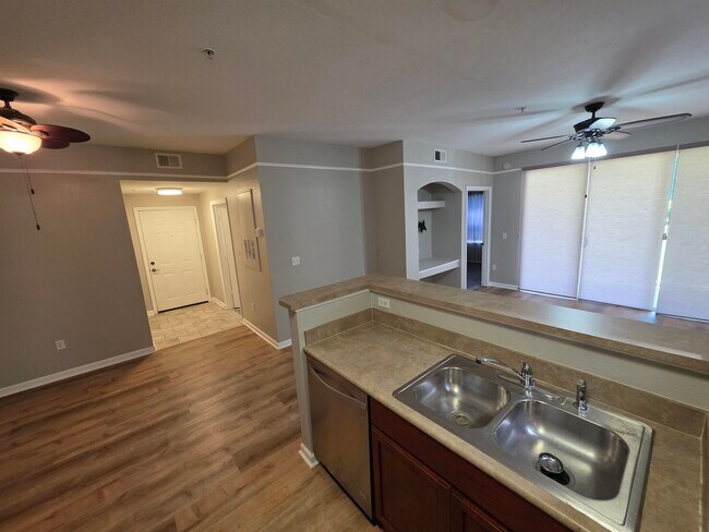 Building Photo - 2801 Chancellorsville Dr