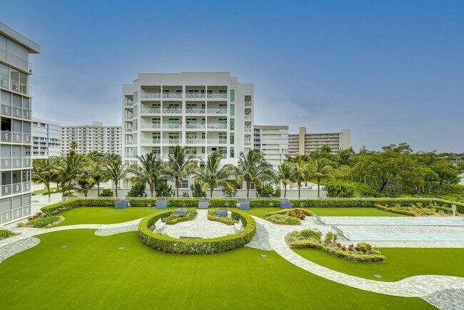 Building Photo - 3114 S Ocean Blvd