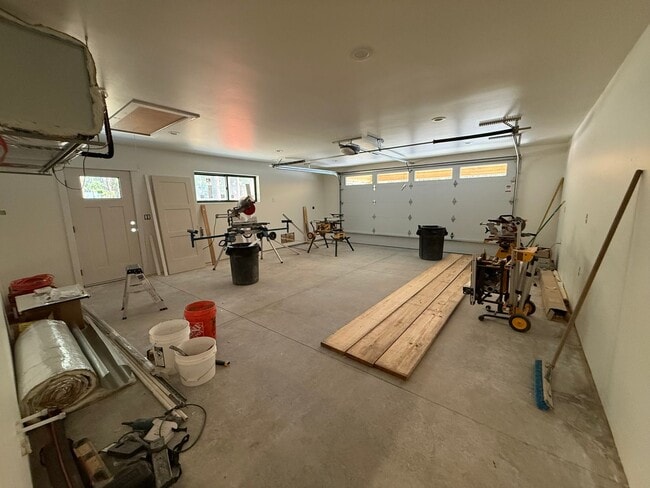 Building Photo - 153550 Little River Loop