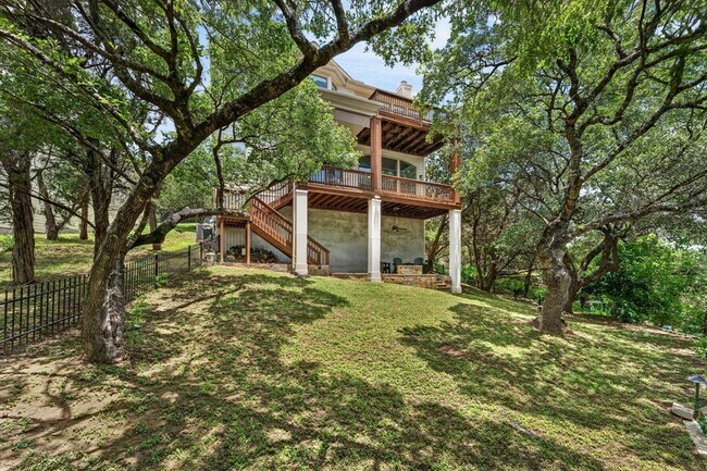Building Photo - 2801 Manitou Dr