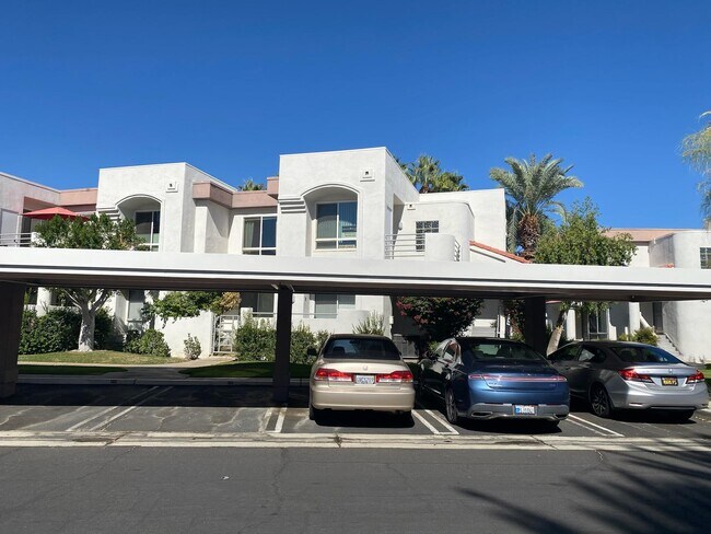 Building Photo - 401 El Cielo Rd