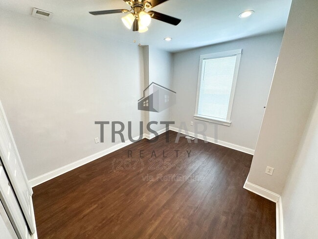 Building Photo - 2406 E Allegheny Ave