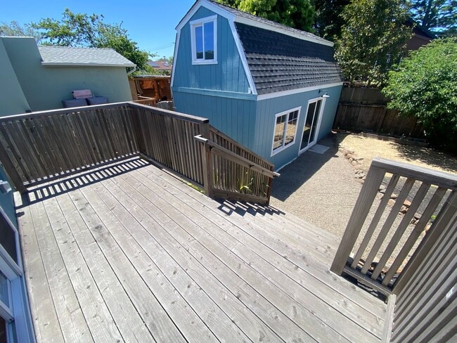 Building Photo - Advent - Large & Bright Two Bedroom Home L...