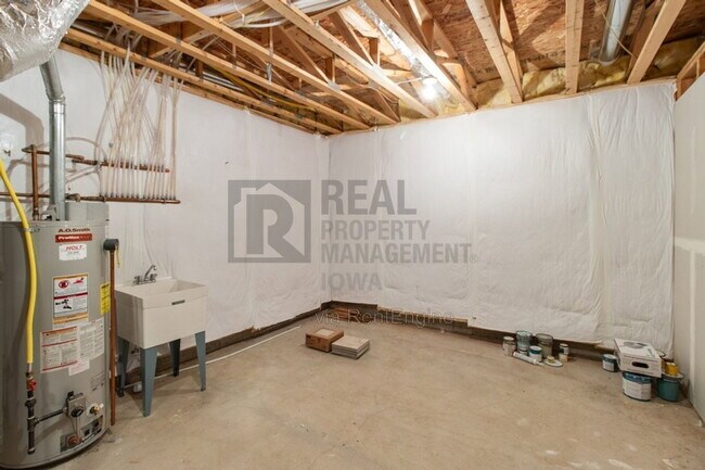 Building Photo - 547 82nd St