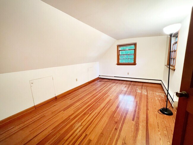 Building Photo - 51 Elfman Dr