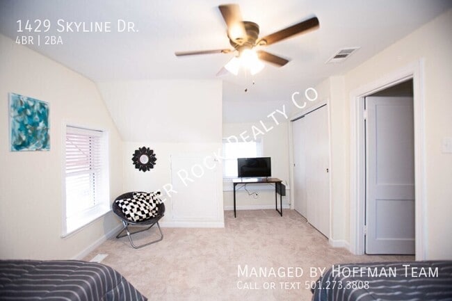 Building Photo - 1429 Skyline Dr