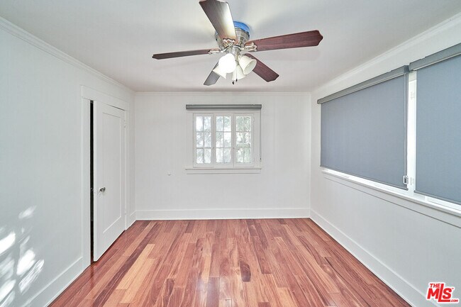 Building Photo - 757 S Norton Ave