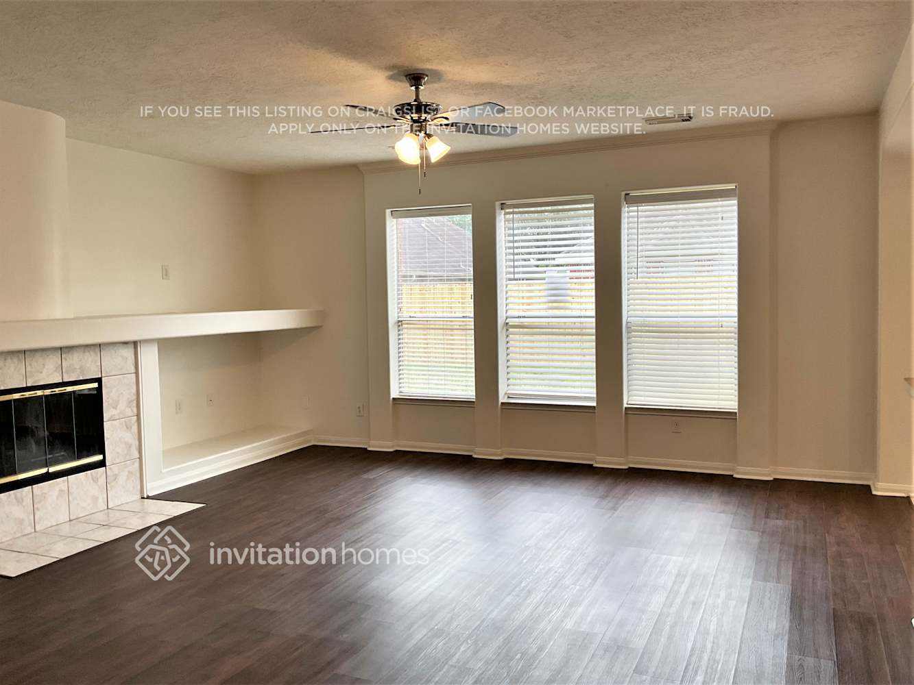 Building Photo - 1120 Sunset Lakes Dr