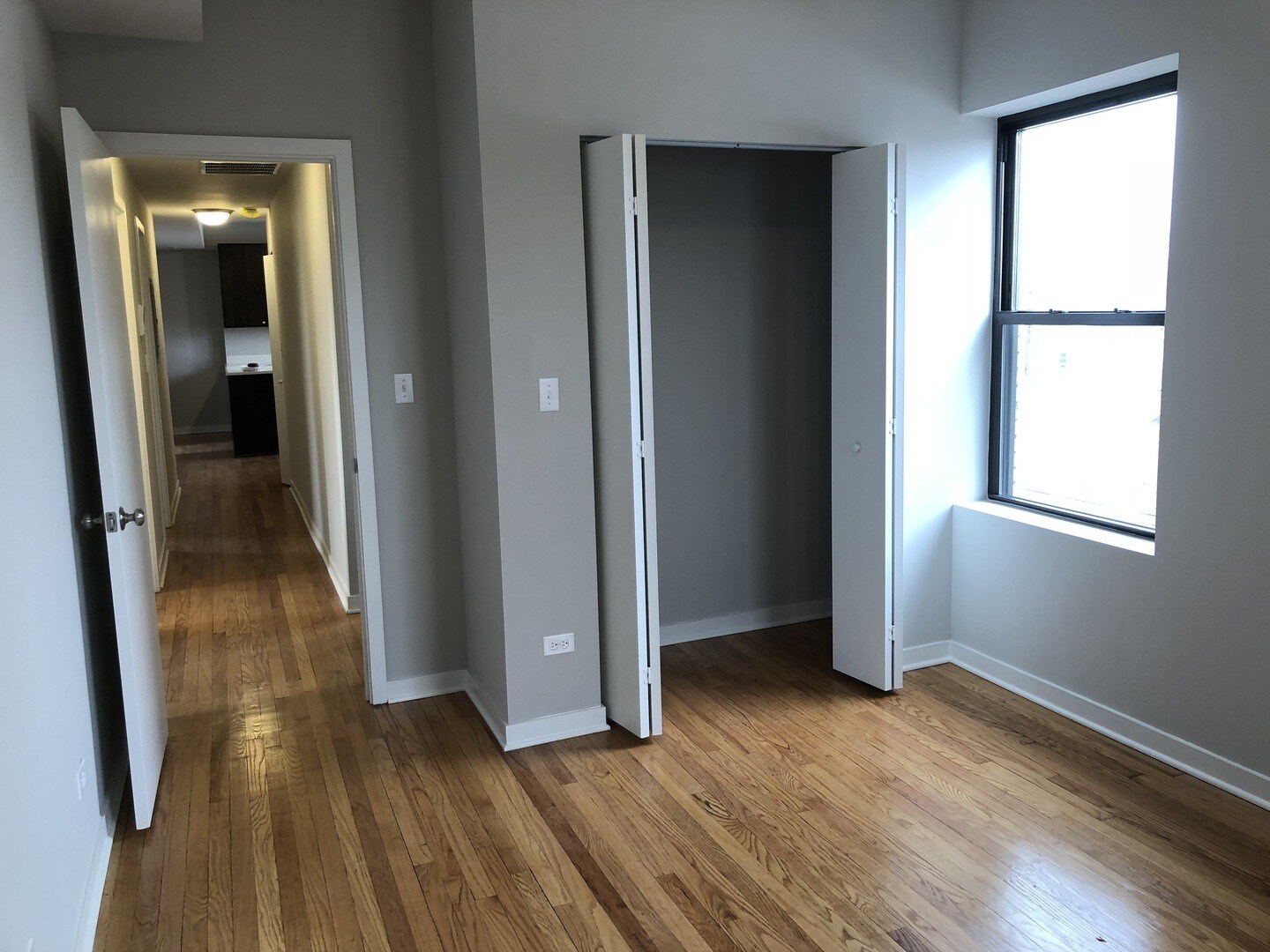 Building Photo - 4814 N Monticello Ave
