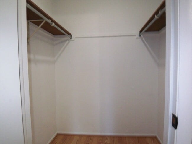 Building Photo - 1546 Williamsburg Dr
