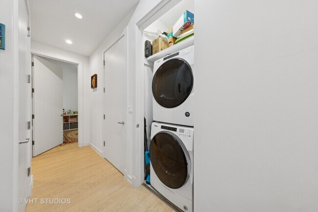 Building Photo - 2773 N Hampden Ct