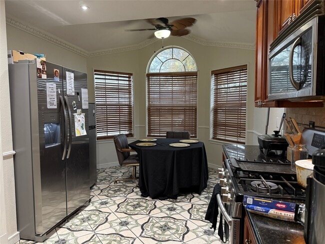 Building Photo - 9442 Carmalee St