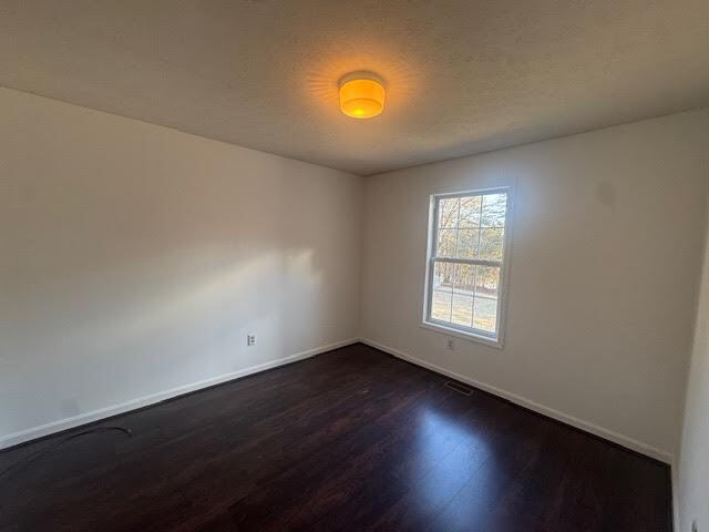 Building Photo - 1304 Mountain Rd