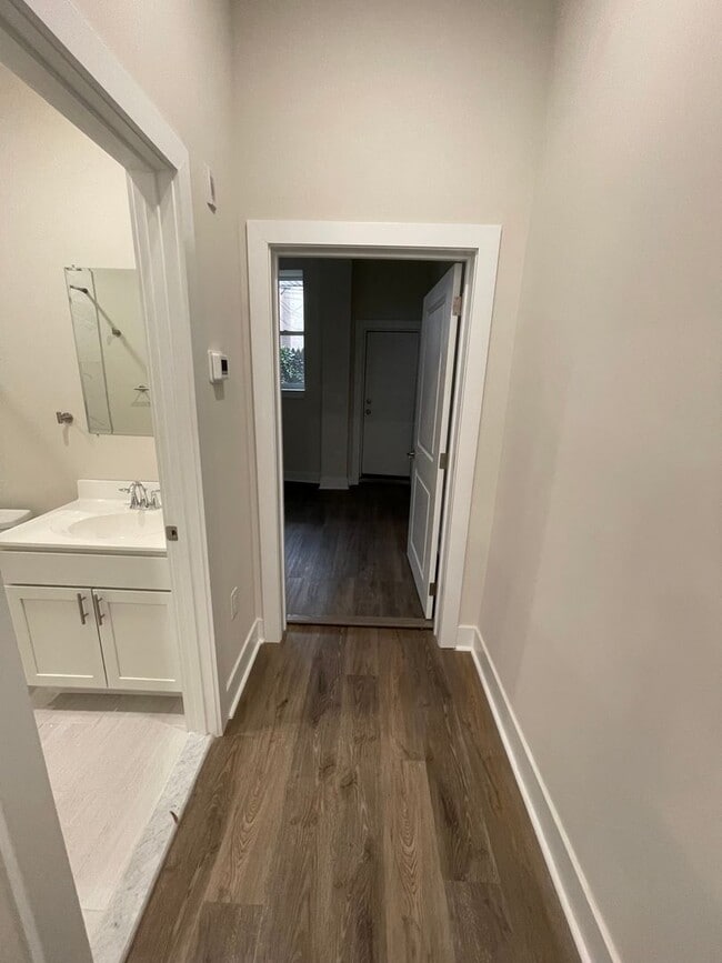 Building Photo - 507 Christian St