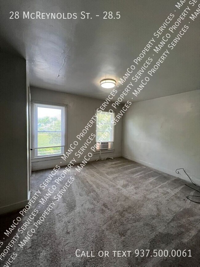Building Photo - 28 Mcreynolds St