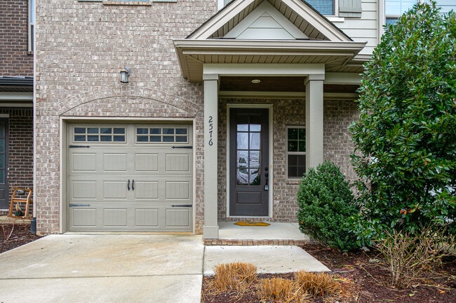 Building Photo - 2576 Wellesley Square Dr