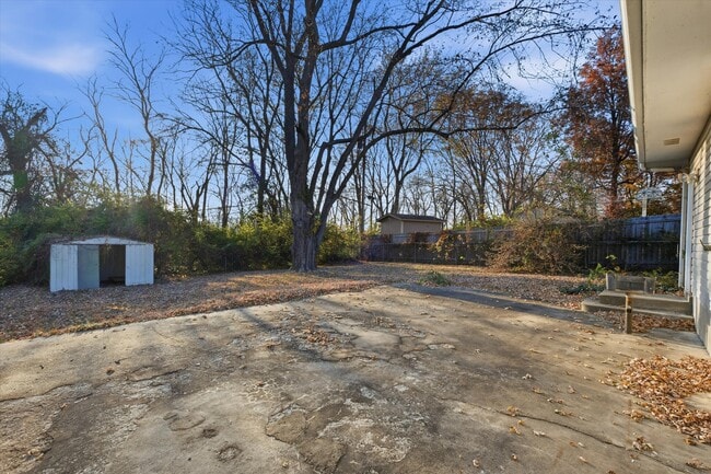 Building Photo - 4916 Crescent Ave